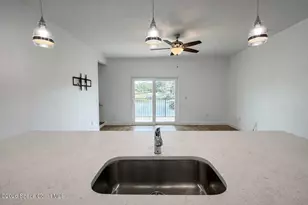 913 Paddleboard Ct, Melbourne, FL 32935 - Photo 8