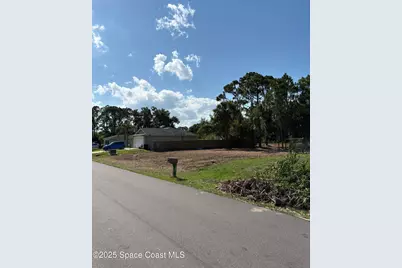 799 Altamira Street NW, Palm Bay, FL 32907 - Photo 2