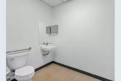 301 W Fee Avenue, Melbourne, FL 32901 - Photo 24