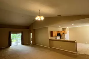 1040 Venetian Dr, Melbourne, FL 32904 - Photo 4