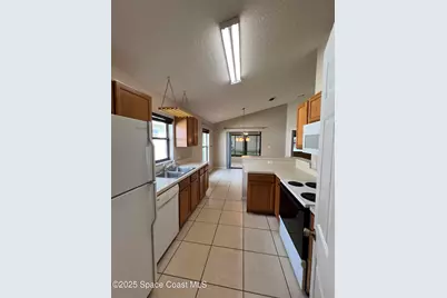 2540 Alicia Lane, Melbourne, FL 32935 - Photo 8