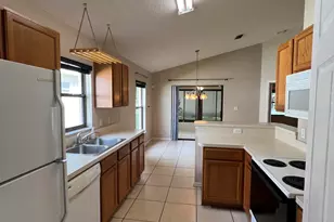 2540 Alicia Ln, Melbourne, FL 32935 - Photo 8