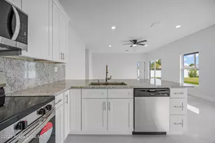 947 Hutchins St SE, Palm Bay, FL 32909 - Photo 10