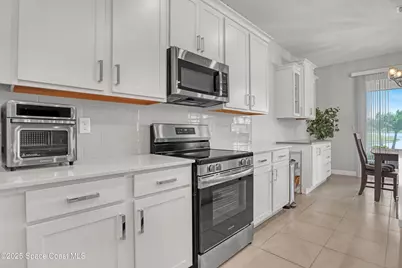 507 Veridian Circle NW, Palm Bay, FL 32907 - Photo 10