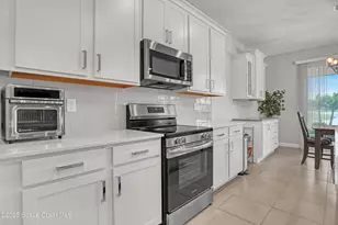 507 Veridian Cir NW, Palm Bay, FL 32907 - Photo 10