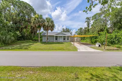 1076 Ivanhoe Street NW, Palm Bay, FL 32907 - Photo 2