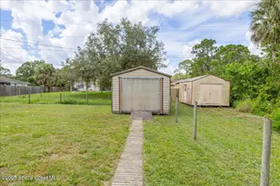 1076 Ivanhoe St NW, Palm Bay, FL 32907 - Photo 14
