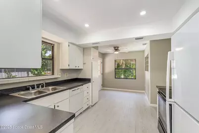 808 Kensington Drive, Cocoa, FL 32922 - Photo 6