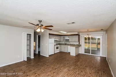 461 Truvall Street SW, Palm Bay, FL 32908 - Photo 4