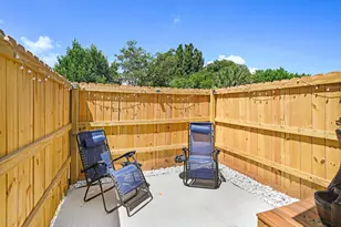1704 Oak St, Melbourne, FL 32901 - Photo 14