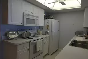 605 Shorewood Dr, Cape Canaveral, FL 32920 - Photo 10