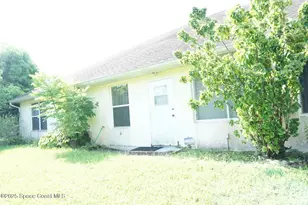 711 Hunan St NE, Palm Bay, FL 32907 - Photo 2