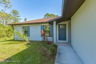 1677 Lizette St SE, Palm Bay, FL 32905 - Photo 2