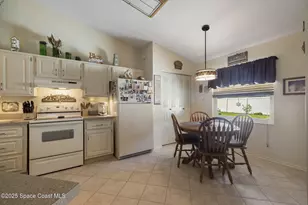 4738 N Dawnmeadow Ct, Plant City, FL 33566 - Photo 10