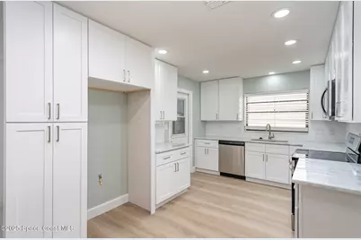 366 Ocean Spray Avenue, Satellite Beach, FL 32937 - Photo 8