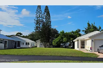 2035 Marlberry Court NE, Palm Bay, FL 32905 - Photo 4