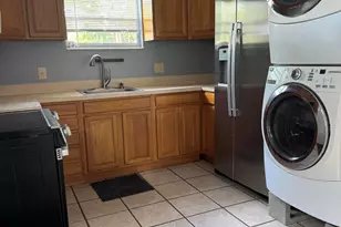 1310 Jernigan Ave, Melbourne, FL 32901 - Photo 6