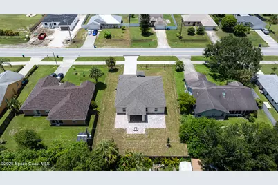 1105 Jupiter Boulevard NW, Palm Bay, FL 32907 - Photo 2