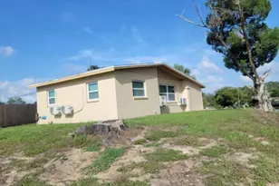 1700 Chaucer Rd, Titusville, FL 32780 - Photo 4