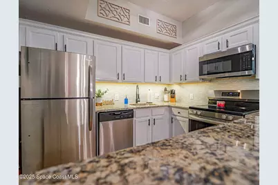 536 7th Square #103, Vero Beach, FL 32962 - Photo 14