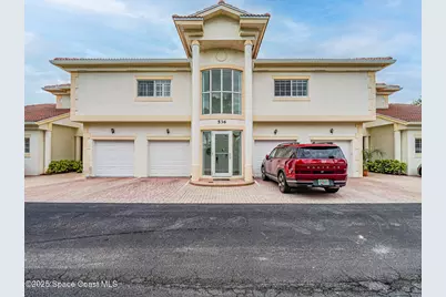 536 7th Square #103, Vero Beach, FL 32962 - Photo 4