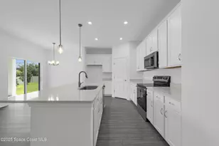 3330 Viridian Cir, Melbourne, FL 32904 - Photo 10