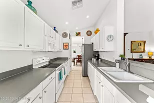 400 Trotter Ln, Melbourne, FL 32940 - Photo 10