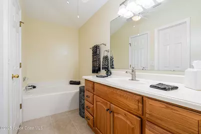 1512 Vista Lake Circle Circle, Melbourne, FL 32904 - Photo 10