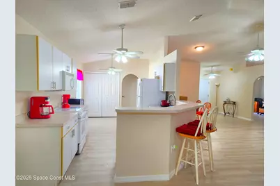 1512 Vista Lake Circle Circle, Melbourne, FL 32904 - Photo 2