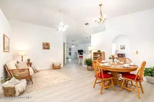 1512 Vista Lake Circle Circle, Melbourne, FL 32904 - Photo 2