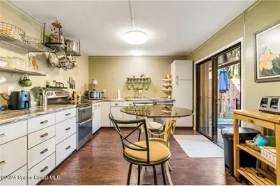 2115 Vista Oaks Circle NE, Palm Bay, FL 32905 - Photo 8