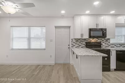 2364 Pineapple Avenue #South, Melbourne, FL 32935 - Photo 16