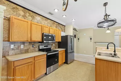 1870 Parrsboro Street NW, Palm Bay, FL 32907 - Photo 6
