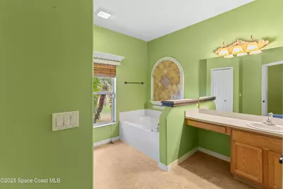 1870 Parrsboro Street NW, Palm Bay, FL 32907 - Photo 10