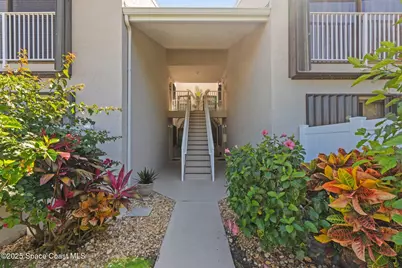 3212 S Lakeview Circle #10-205, Fort Pierce, FL 34949 - Photo 4