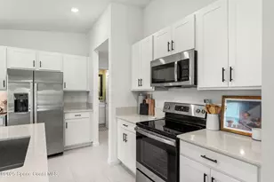 661 Papillon St SW, Palm Bay, FL 32908 - Photo 10