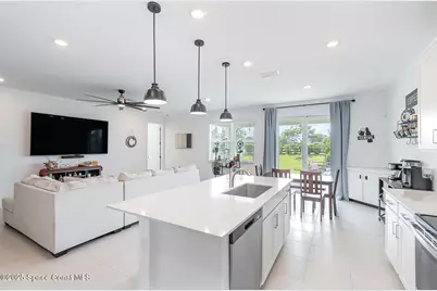 684 Veridian Circle NW, Palm Bay, FL 32907 - Photo 4