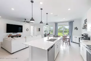 684 Veridian Cir NW, Palm Bay, FL 32907 - Photo 4