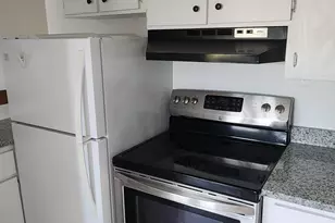 202 Pierce Ave, Cape Canaveral, FL 32920 - Photo 10