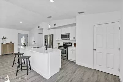 1099 Dusseldorf Avenue NW, Palm Bay, FL 32907 - Photo 12