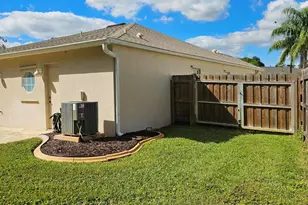 1736 Vista Lake Cir, Melbourne, FL 32904 - Photo 48