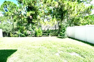 668 Old Country Rd S E, Palm Bay, FL 32909 - Photo 20