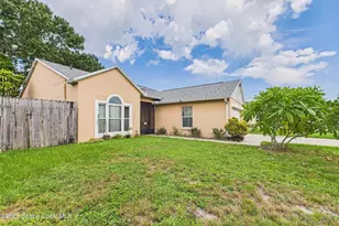 1657 Clover Cir, Melbourne, FL 32935 - Photo 4