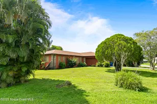 533 Castana Ave SE, Palm Bay, FL 32909 - Photo 2