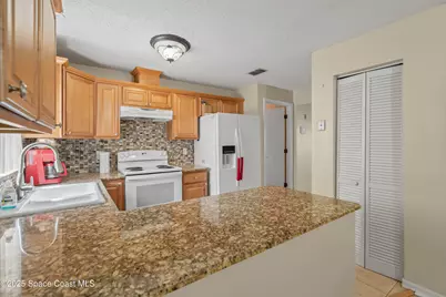 533 Castana Avenue SE, Palm Bay, FL 32909 - Photo 8