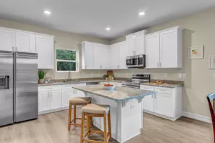 933 Tupelo Rd SW, Palm Bay, FL 32908 - Photo 10