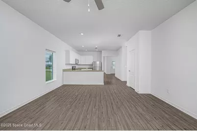 472 Oldenberg Street SW, Palm Bay, FL 32908 - Photo 6