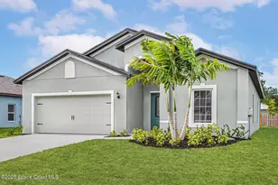 472 Oldenberg St SW, Palm Bay, FL 32908 - Photo 2