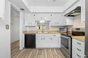 725 Port Malabar Blvd NE, Palm Bay, FL 32905 - Photo 8