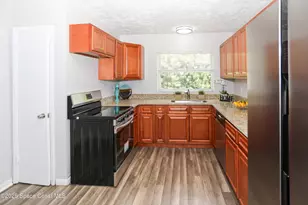 540 Poinciana Ct, Melbourne, FL 32935 - Photo 8